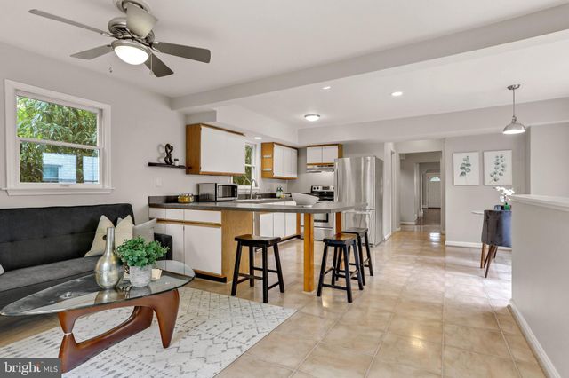 $885,000 | 5630 8th Road North, Arlington, VA 22205