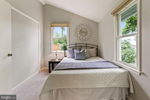 $885,000 | 5630 8th Road North, Arlington, VA 22205