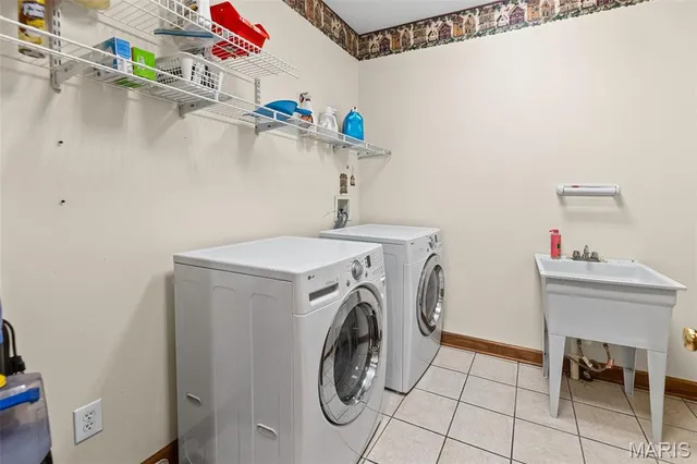 $450,000 | 404 Bluebird Lane, Jerseyville, IL 62052