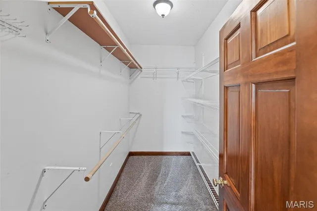 $450,000 | 404 Bluebird Lane, Jerseyville, IL 62052