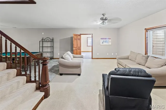 $450,000 | 404 Bluebird Lane, Jerseyville, IL 62052