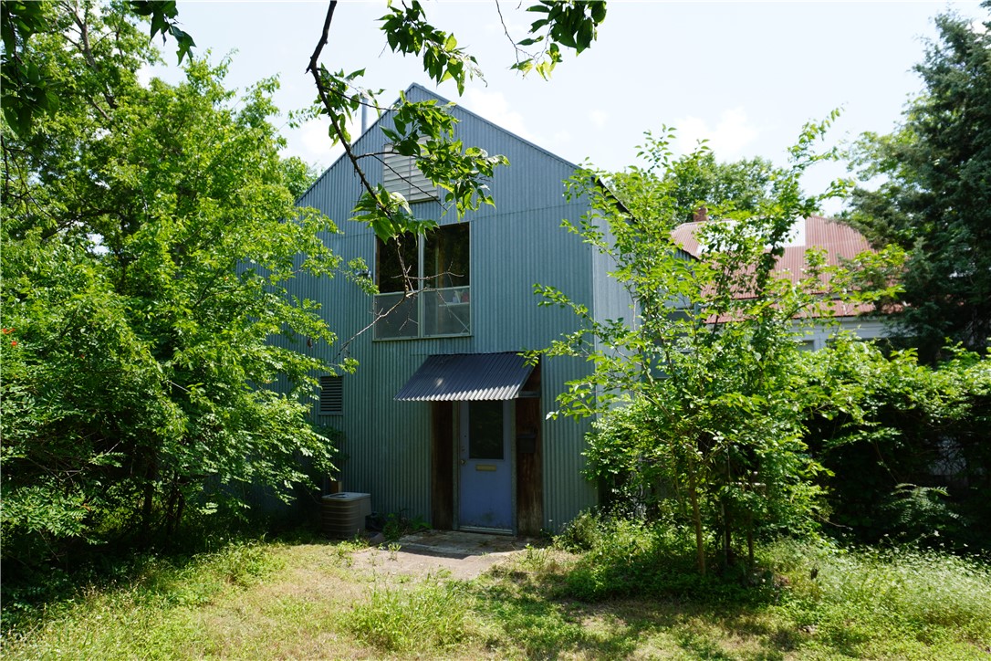 608 West 27th Street Bryan, TX 77803 - Photo 25 of 39 Additional Dwelling Unit in back if main house
