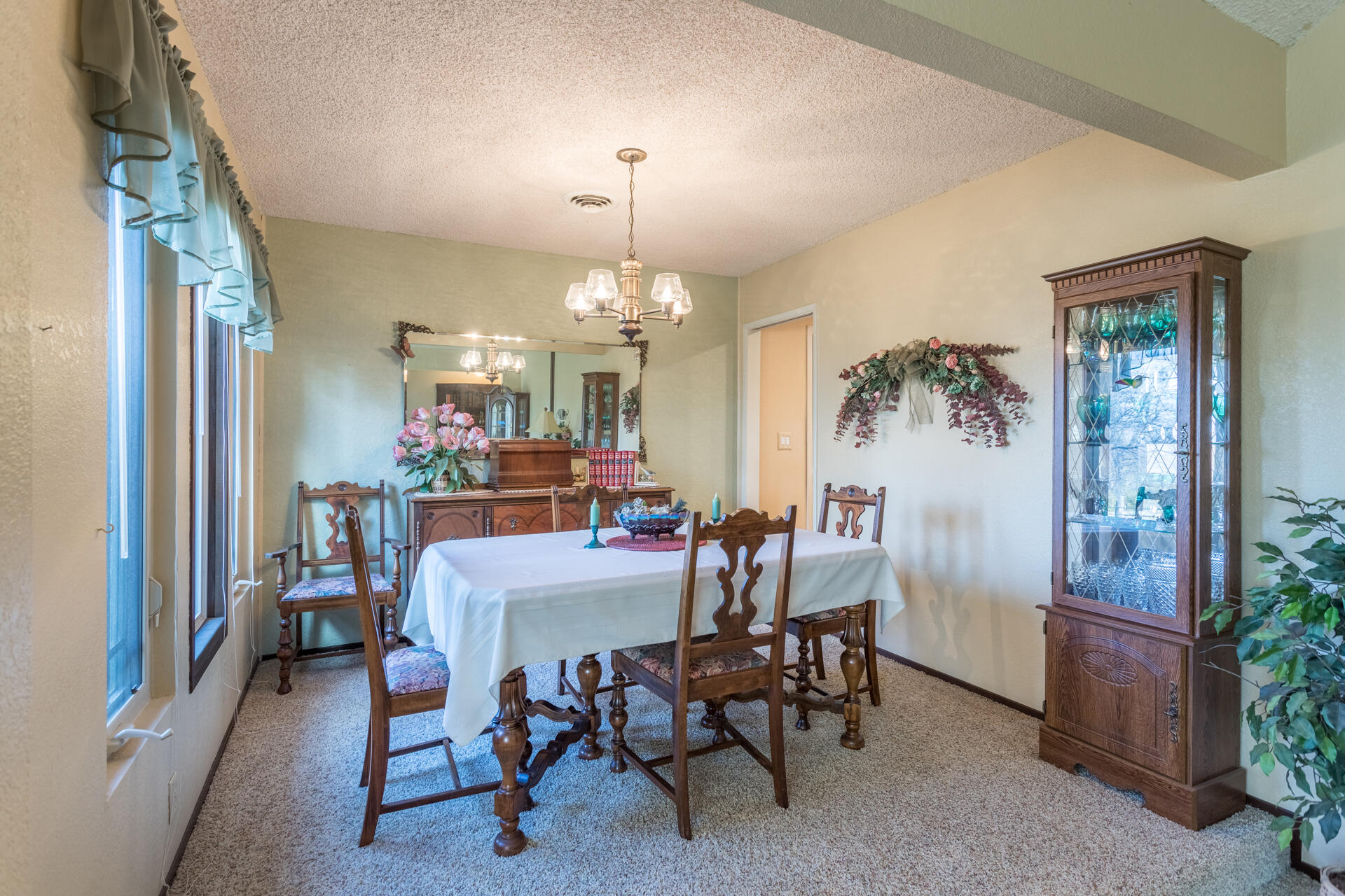 11645 Palo Duro Road Redding, CA 96003 - Photo 11 of 35 formal dining