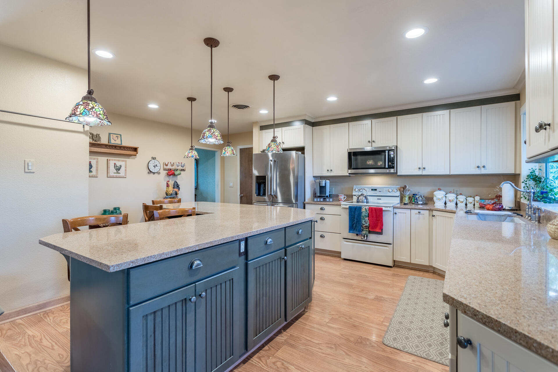 11645 Palo Duro Road Redding, CA 96003 - Photo 14 of 35 kitchen