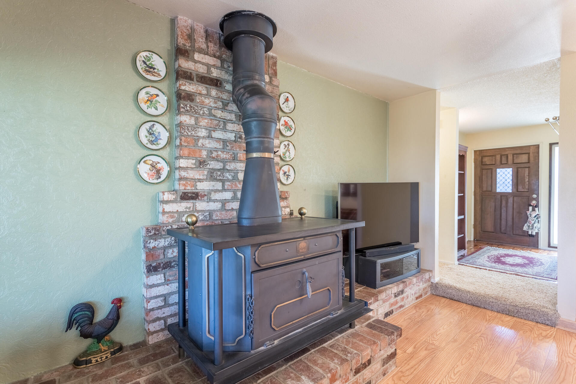 11645 Palo Duro Road Redding, CA 96003 - Photo 19 of 35 family room