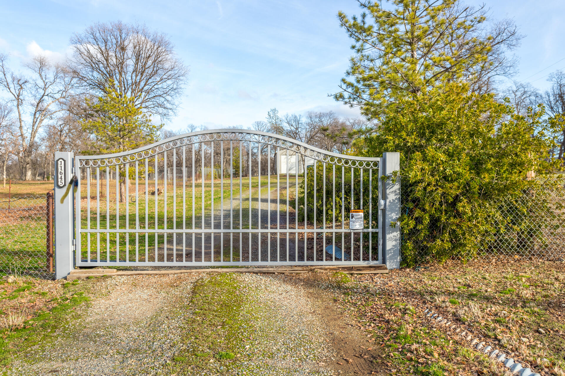 11645 Palo Duro Road Redding, CA 96003 - Photo 5 of 35 front gate