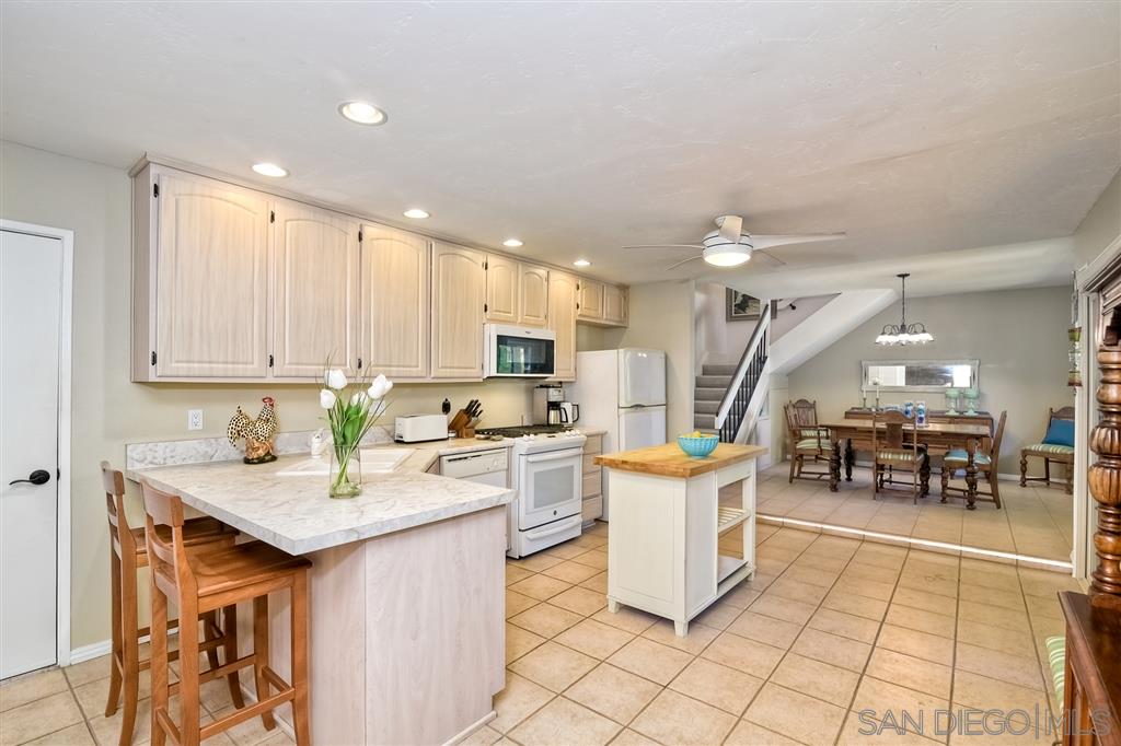 13324 Racquet Court Poway, CA 92064 - Photo 4 of 24