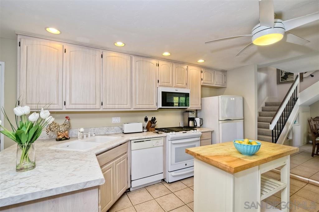 13324 Racquet Court Poway, CA 92064 - Photo 5 of 24