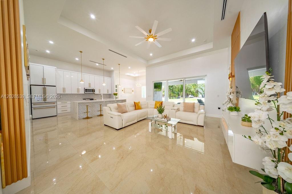 192 Herron Road North Fort Myers, FL 33903 - Photo 2 of 38