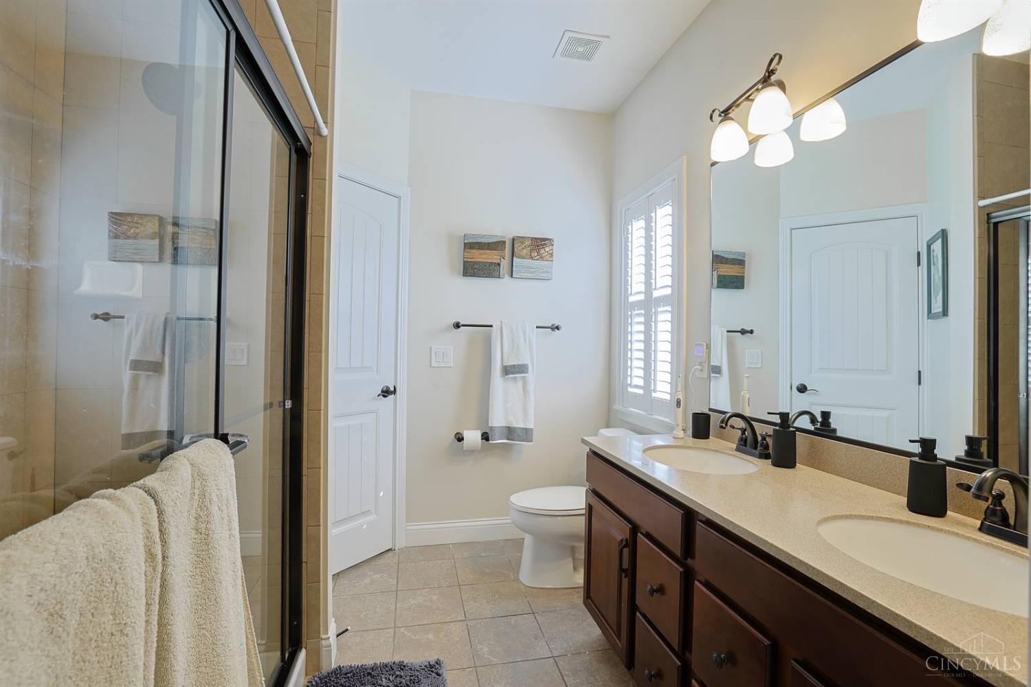 2325 Estate Ridge Drive Cincinnati, OH 45244 - Photo 41 of 73