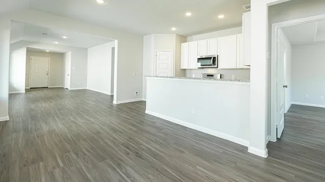 $1,950 | 1332 Sue Peak Drive, Conroe, TX 77301