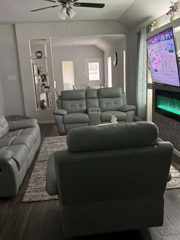 $1,850 | 1332 Sue Peak Drive, Conroe, TX 77301