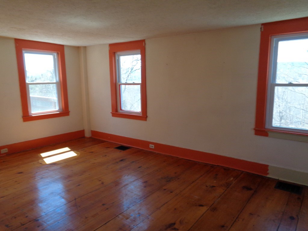 36 Pleasant Street Walpole, NH 03608 - Photo 9 of 25 Gallery Image 9