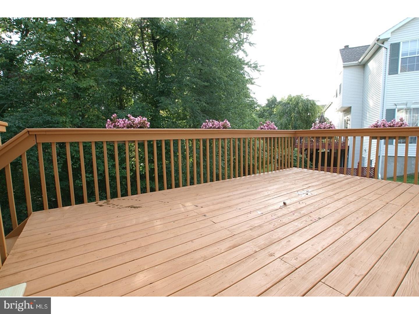 7 Windingbrook Road Bordentown, NJ 08505 - Photo 23 of 25 Deck