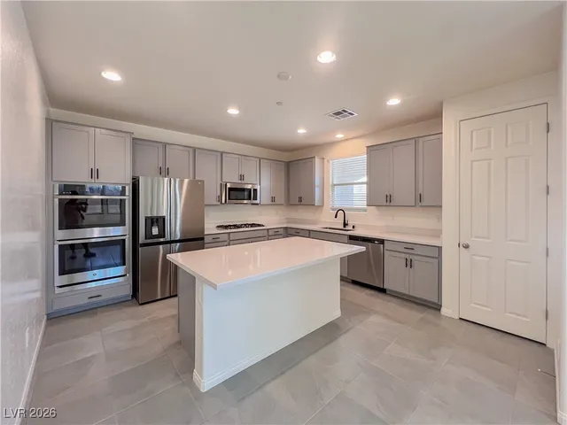 $3,395 | 11870 River Hawk Avenue, Las Vegas, NV 89138