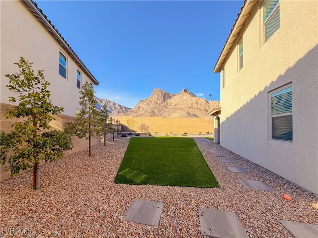 $3,395 | 11870 River Hawk Avenue, Las Vegas, NV 89138