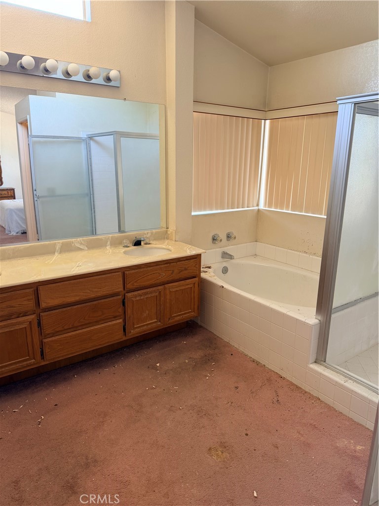 110 Sandpoint Lane Riverside, CA 92506 - Photo 6 of 11 Primary Bathroom