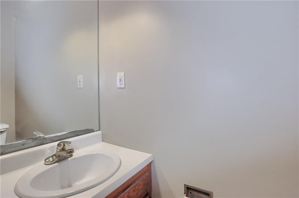 392 McKinley Road Beaver Falls, PA 15010 - Photo 5 of 35 1/2 Bath in Entry