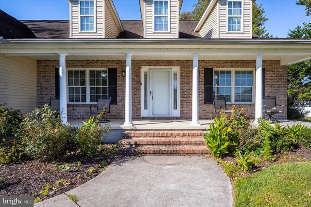 $749,900 | 37068 Cygnet Drive, Selbyville, DE 19975