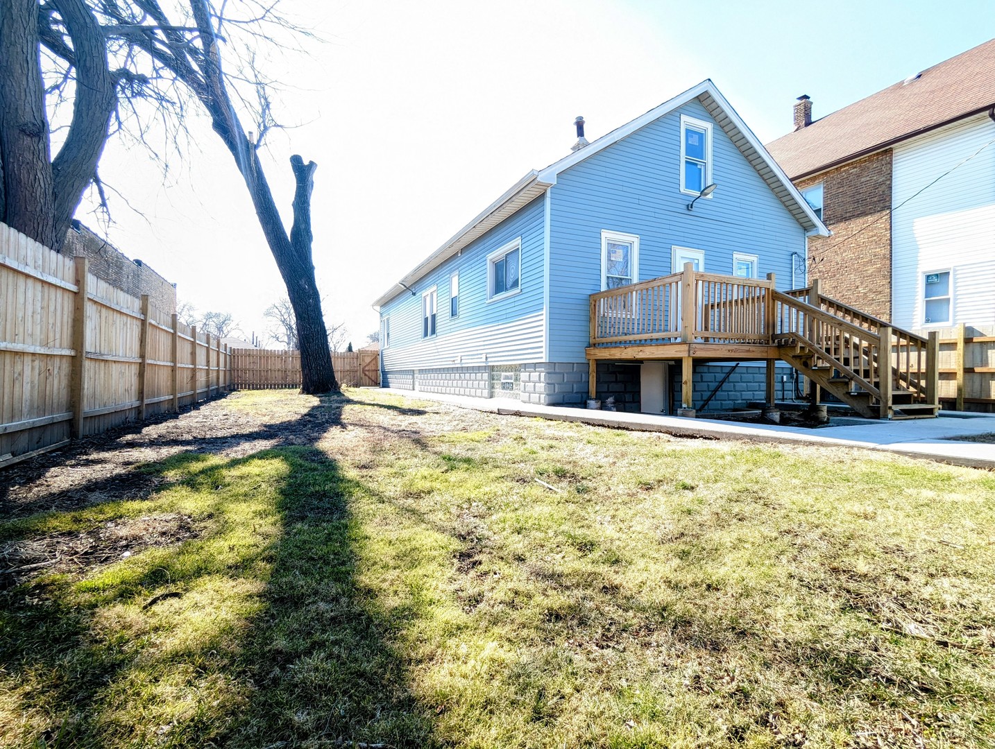 506 Pulaski Road Calumet City, IL 60409 - Photo 25 of 30 a view of a house with swimming pool