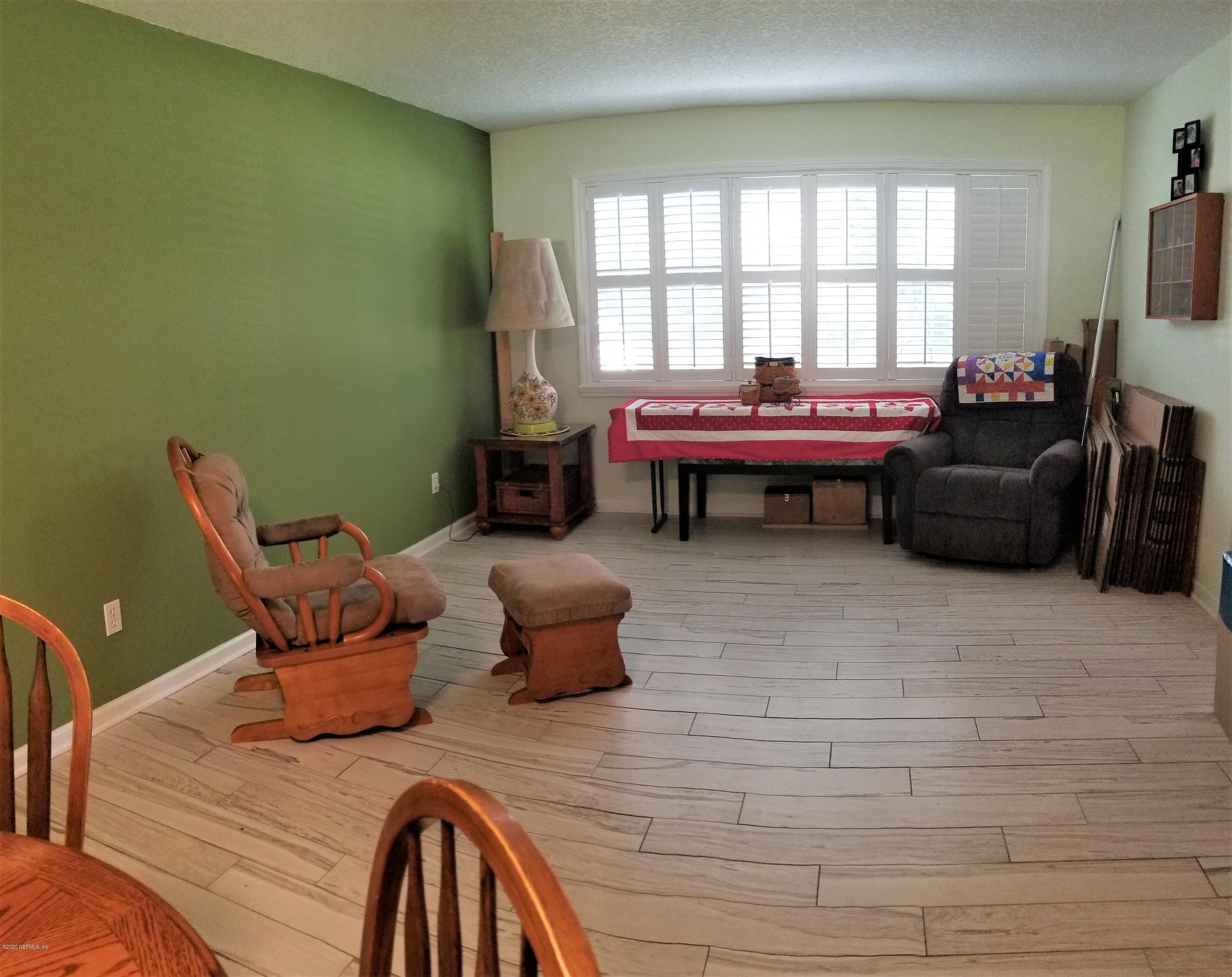 5125 Clarendon Road Jacksonville, FL 32205 - Photo 8 of 29 Large Living Room