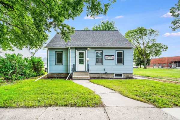 $139,000 | 906 North Prairie Avenue, Fairmont, MN 56031