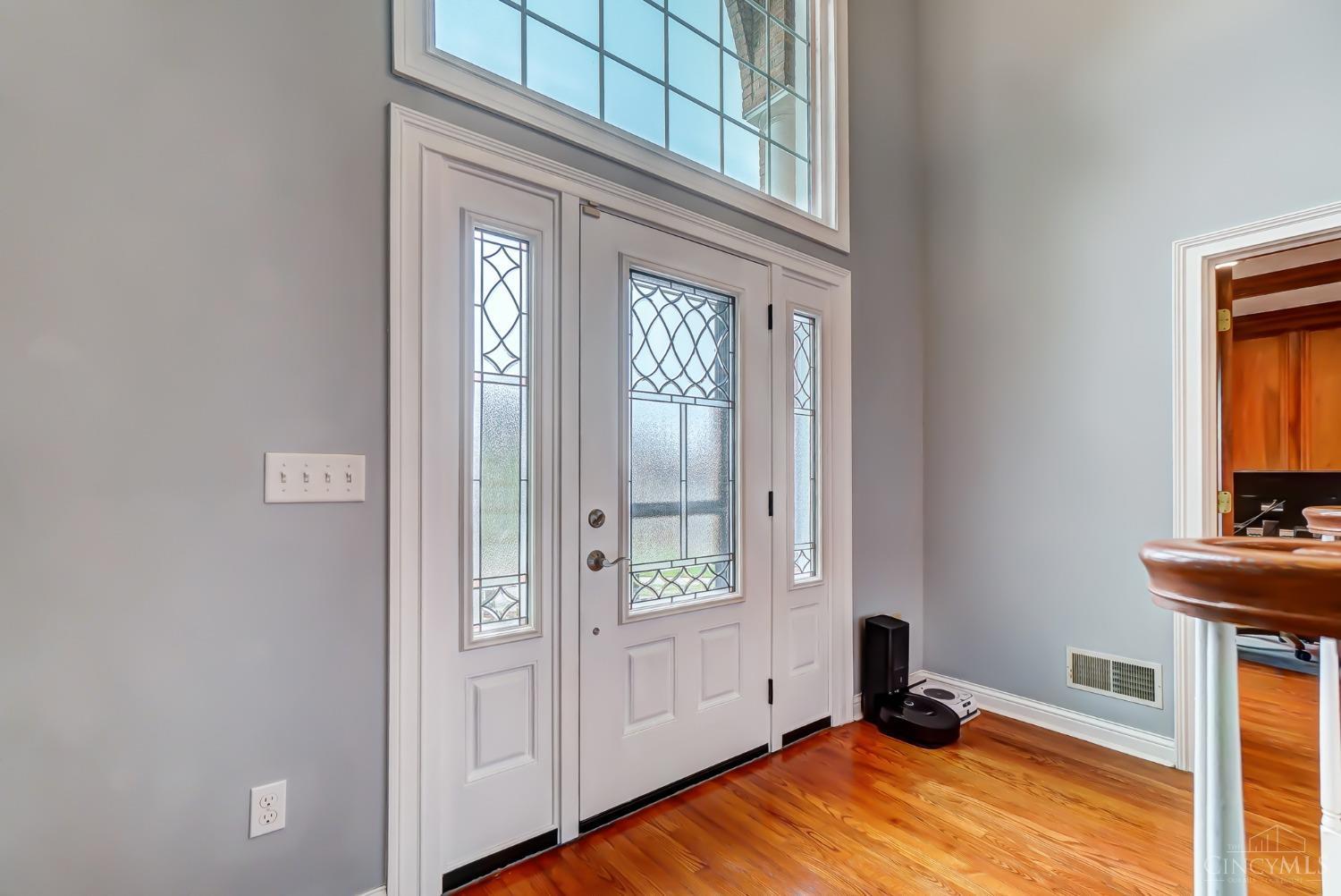 7280 Lawyer Road Cincinnati, OH 45244 - Photo 3 of 68 Gallery Image 3