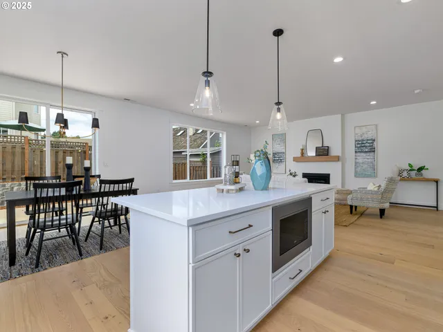 $649,900 | 2271 Southwest Phyllis Place, Gresham, OR 97080