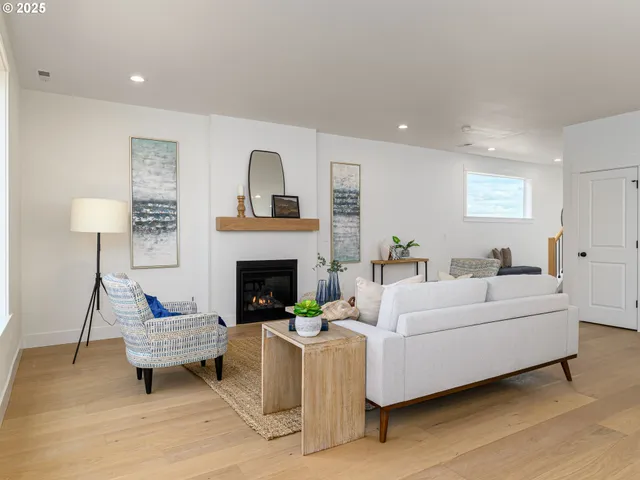 $649,900 | 2271 Southwest Phyllis Place, Gresham, OR 97080