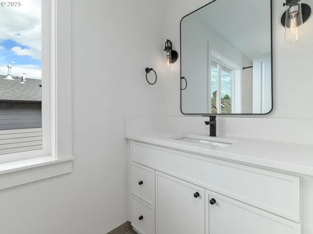 $649,900 | 2271 Southwest Phyllis Place, Gresham, OR 97080