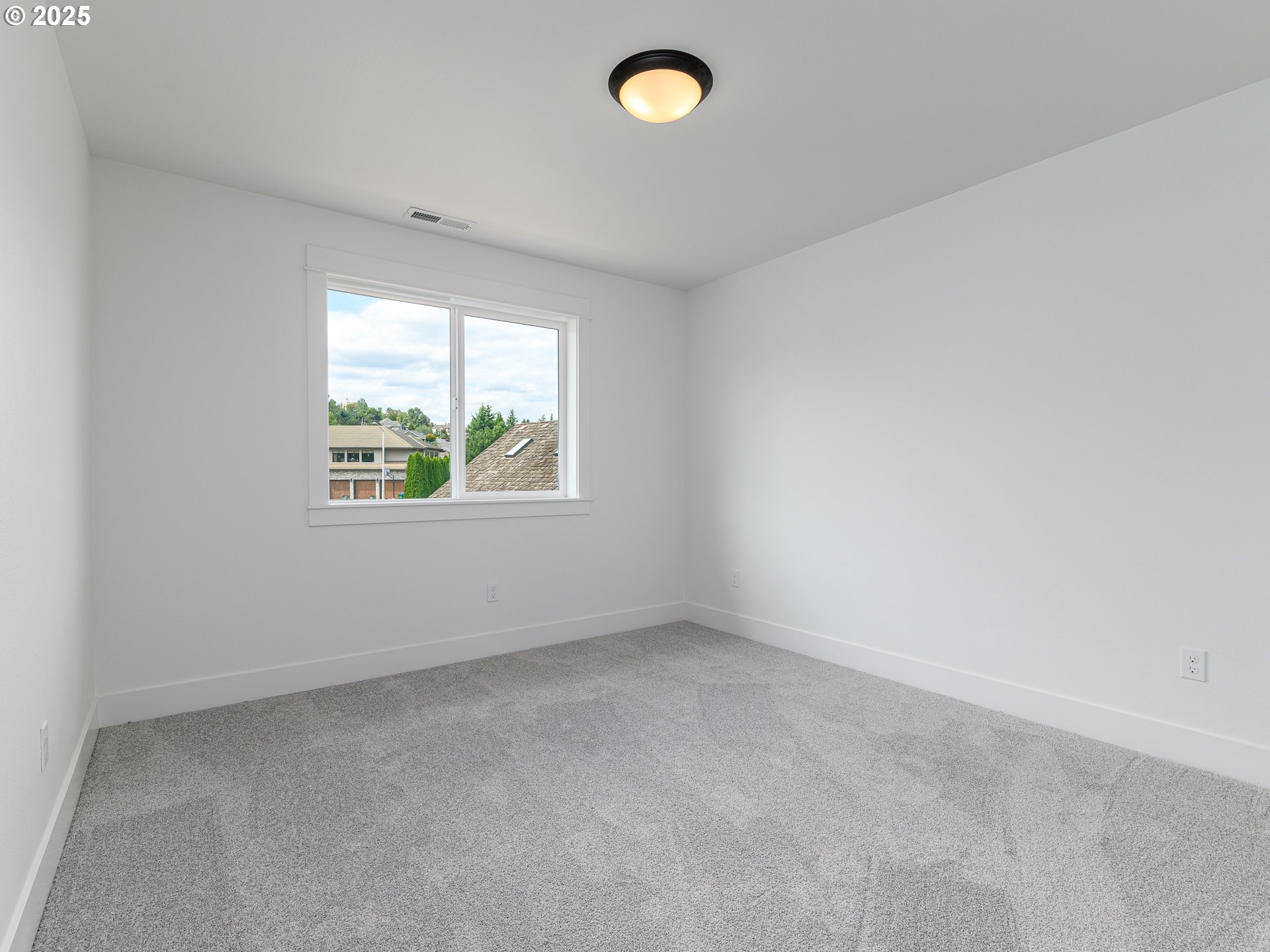 2271 Southwest Phyllis Place Gresham, OR 97080 - Photo 31 of 41