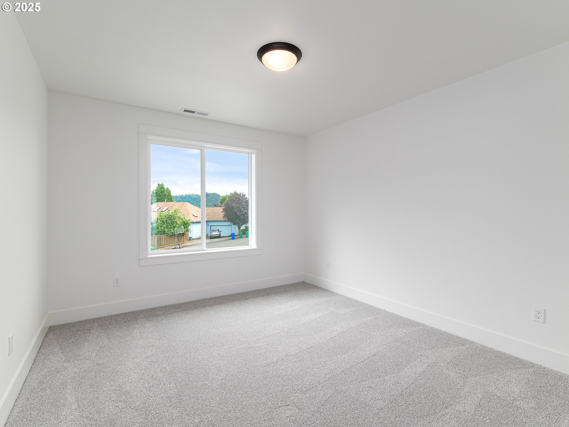 2271 Southwest Phyllis Place Gresham, OR 97080 - Photo 33 of 41