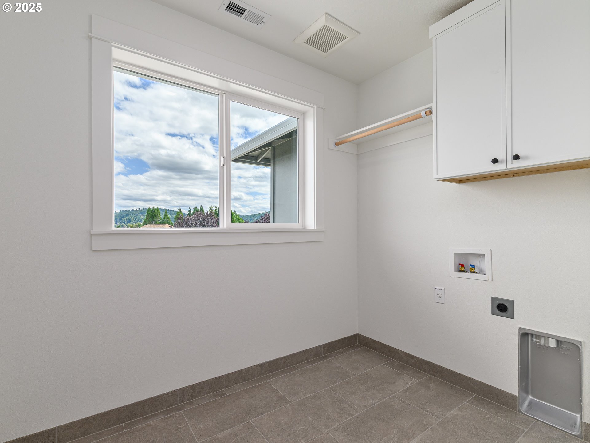 2271 Southwest Phyllis Place Gresham, OR 97080 - Photo 35 of 41