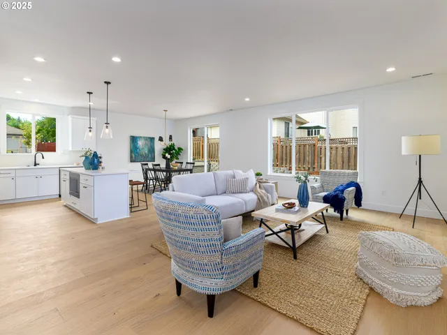 $649,900 | 2271 Southwest Phyllis Place, Gresham, OR 97080