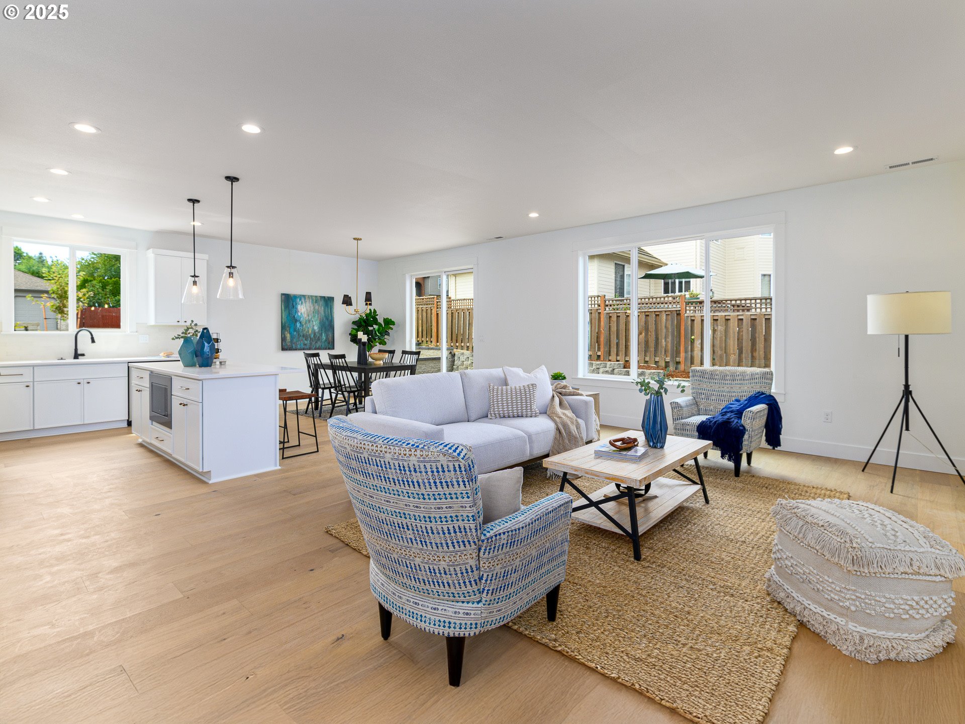 2271 Southwest Phyllis Place Gresham, OR 97080 - Photo 7 of 41