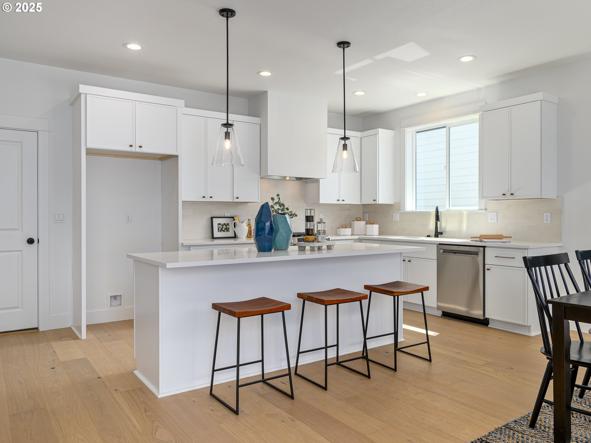 2271 Southwest Phyllis Place Gresham, OR 97080 - Photo 9 of 41