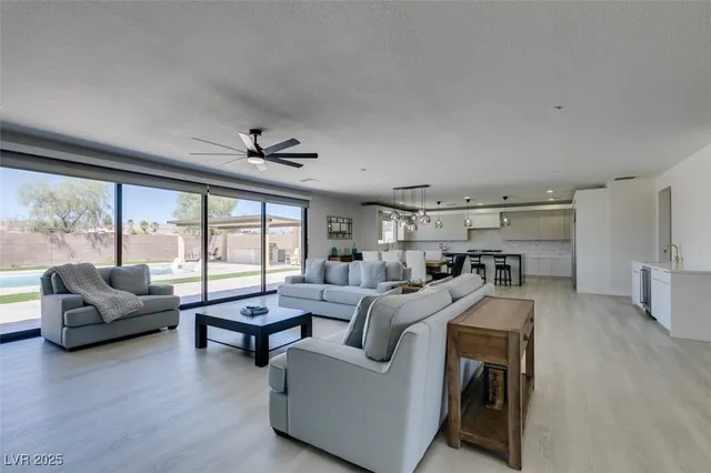 $1,625,000 | 8741 Grand Pass Court, Las Vegas, NV 89113