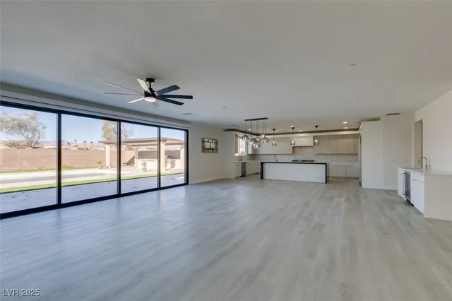 $1,625,000 | 8741 Grand Pass Court, Las Vegas, NV 89113