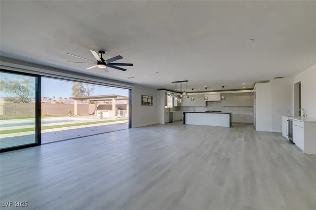 $1,625,000 | 8741 Grand Pass Court, Las Vegas, NV 89113