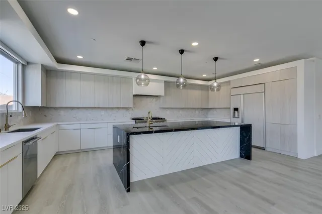 $1,625,000 | 8741 Grand Pass Court, Las Vegas, NV 89113