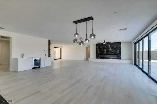 $1,625,000 | 8741 Grand Pass Court, Las Vegas, NV 89113