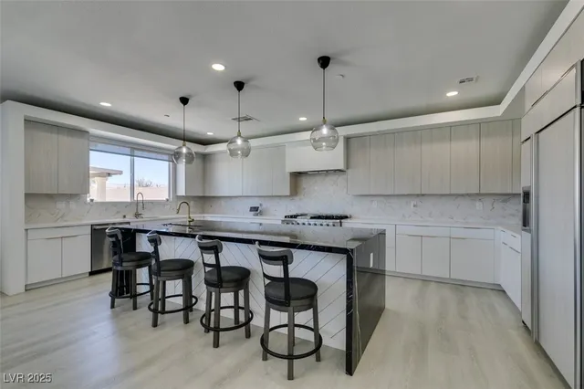 $1,625,000 | 8741 Grand Pass Court, Las Vegas, NV 89113