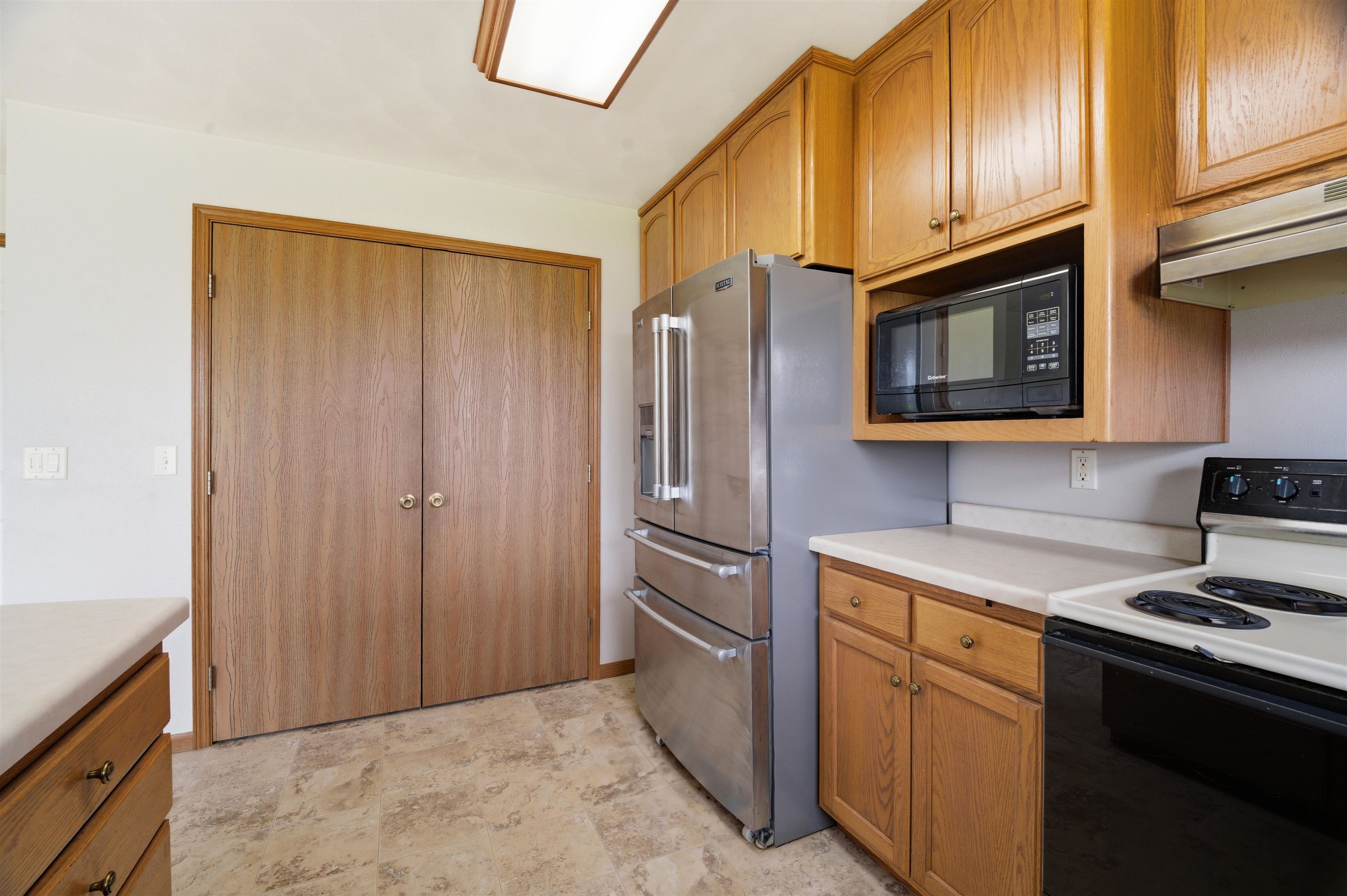 N9678 Hopfensperger Road Appleton, WI 54915 - Photo 11 of 28