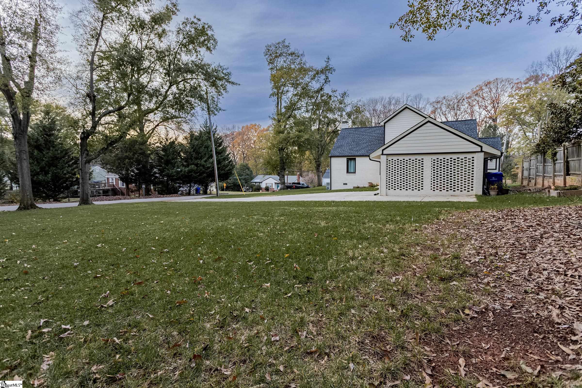 300 Ridgecrest Drive Greenville, SC 29609 - Photo 35 of 36 Gallery Image 35