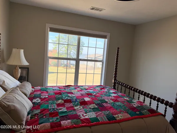 $234,900 | 426 Woodlake Lane, Brandon, MS 39047