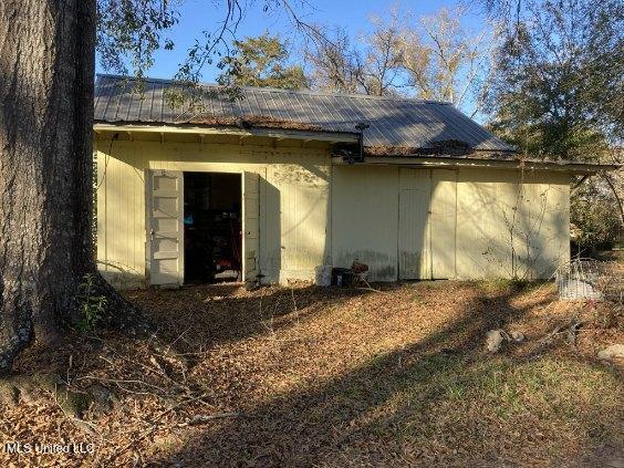 213 Pine Street Seminary, MS 39479 - Photo 11 of 16 Garage