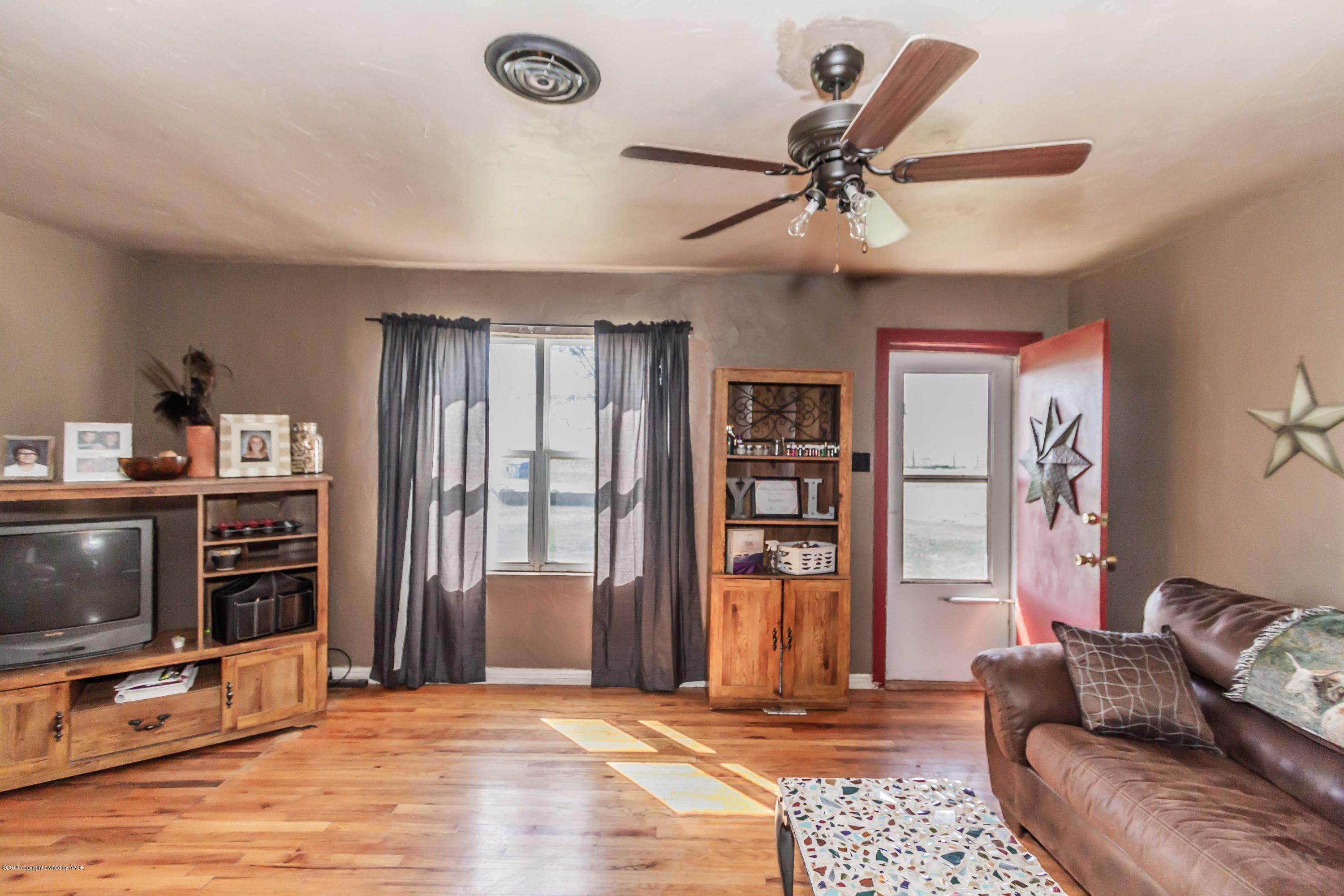 33300 Running Water Road Happy, TX 79042 - Photo 6 of 40 LIVING ROOM VIEW 2