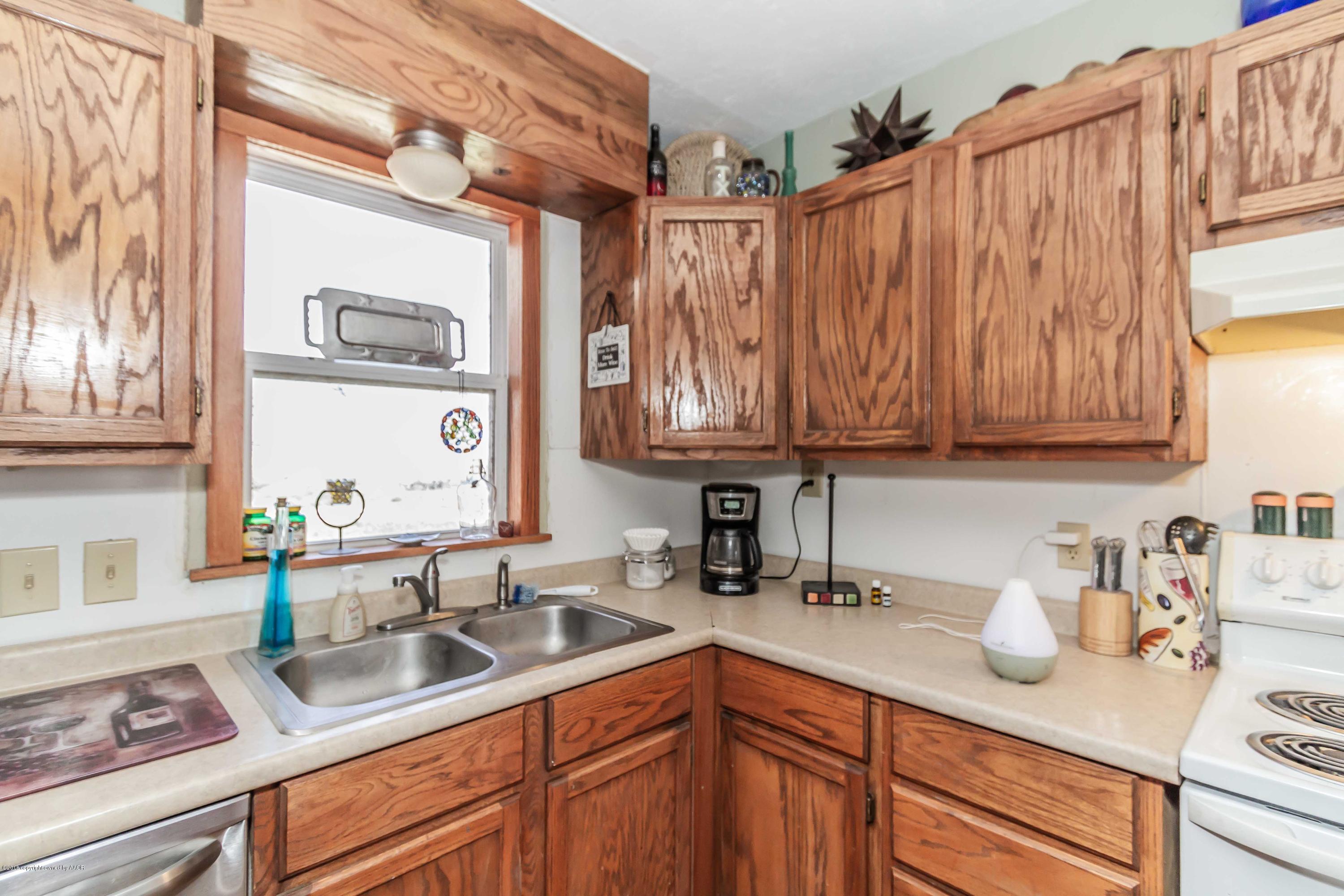 33300 Running Water Road Happy, TX 79042 - Photo 10 of 40 KITCHEN VIEW 3