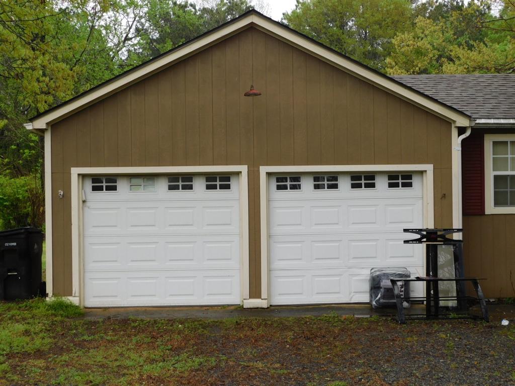901 North Arkansas Street Springhill, LA 71075 - Photo 2 of 26 View of garage