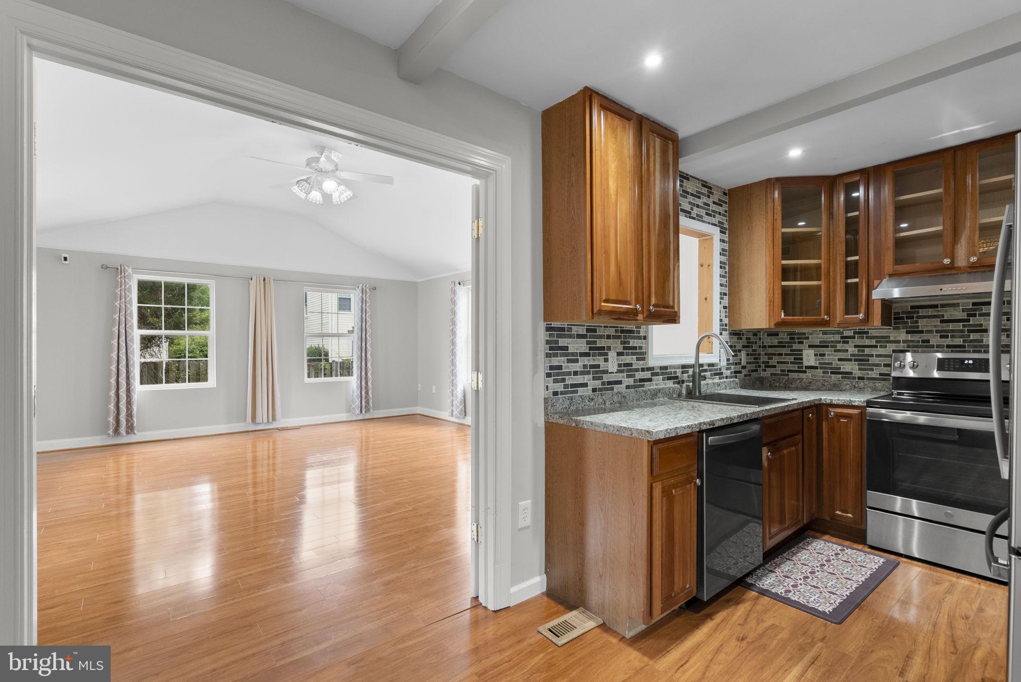 11604 Ranch Lane North Potomac, MD 20878 - Photo 3 of 17